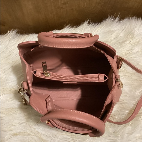 LUXURY DIVAS HANDBAG - Picture 5 of 6